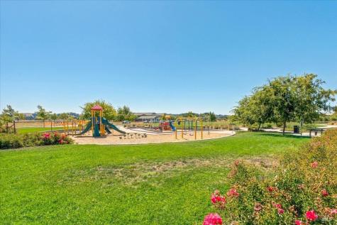 1604 Wildflower Way Rohnert Park CA 94928