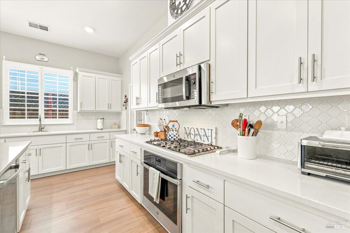 1604 Wildflower Way Rohnert Park CA 94928