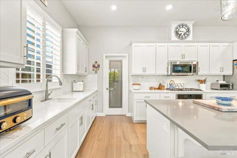 1604 Wildflower Way Rohnert Park CA 94928