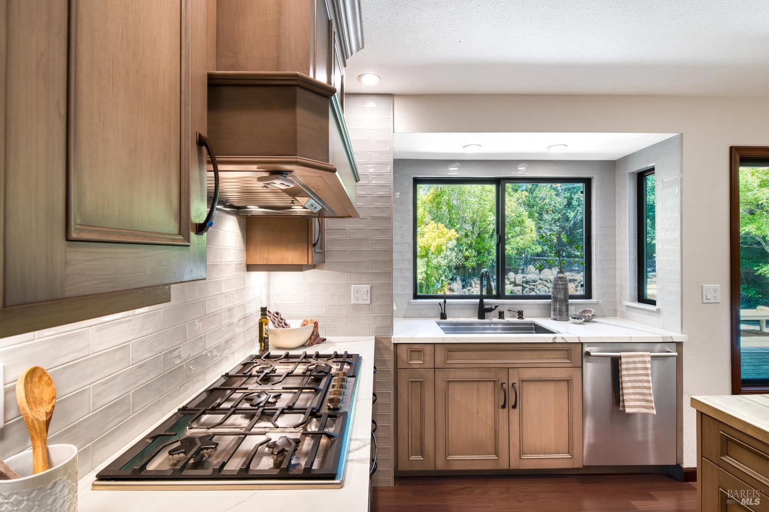 8 Racquet Court Novato CA 94947