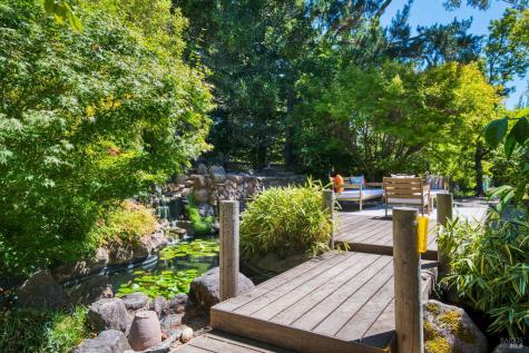 8 Racquet Court Novato CA 94947