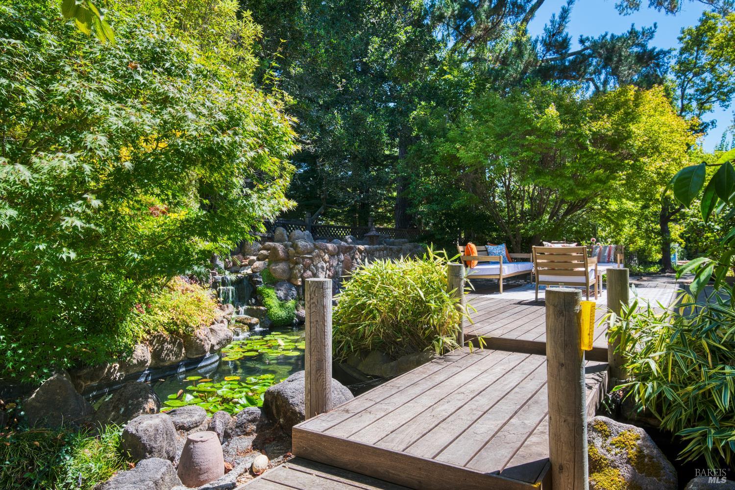 8 Racquet Court Novato CA 94947