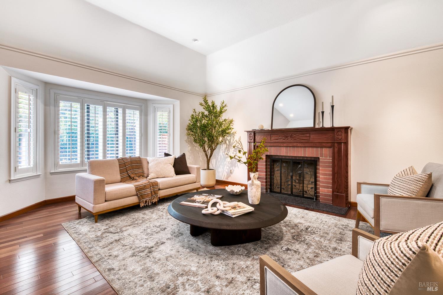 8 Racquet Court Novato CA 94947