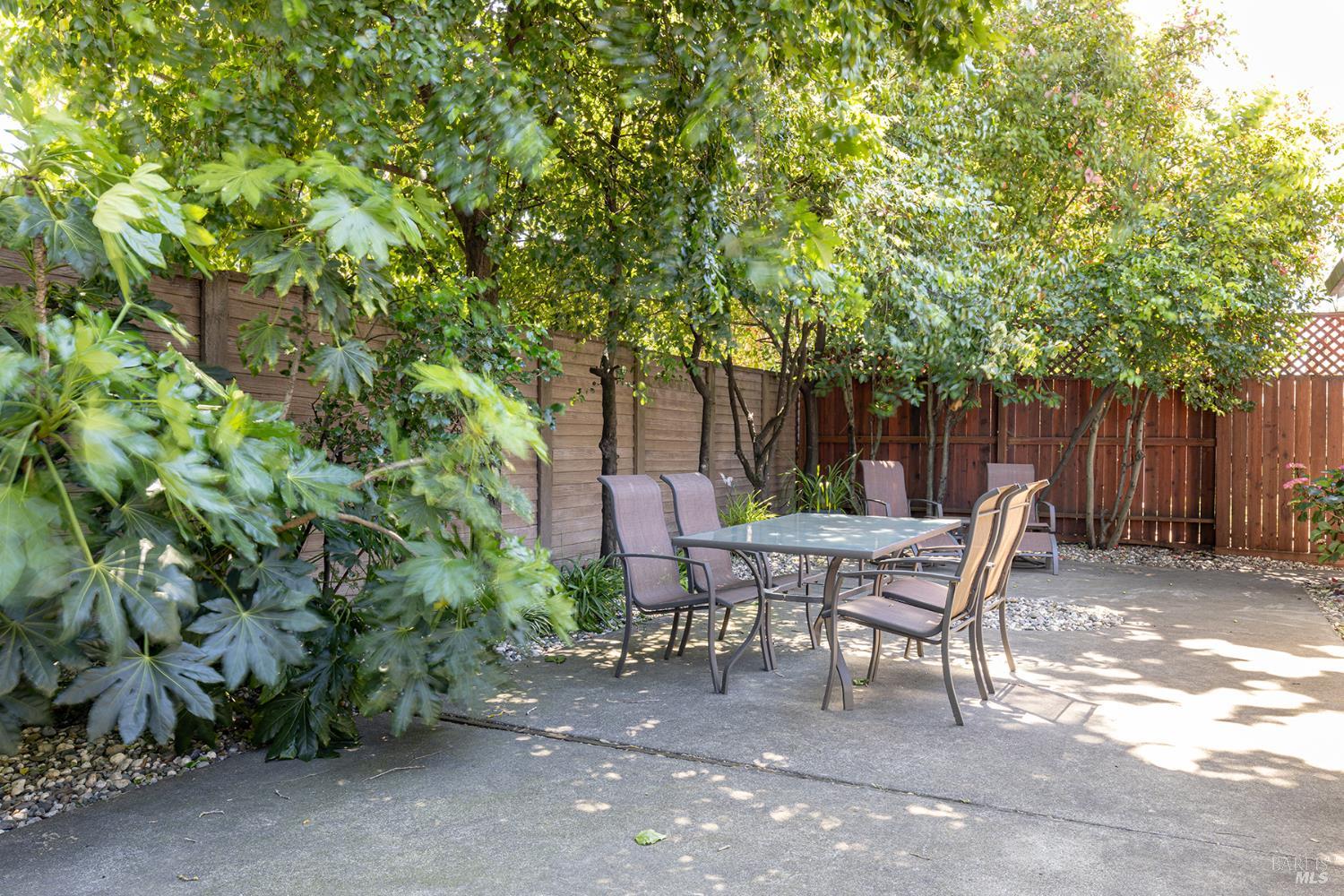 1935 Seville Street Santa Rosa CA 95403