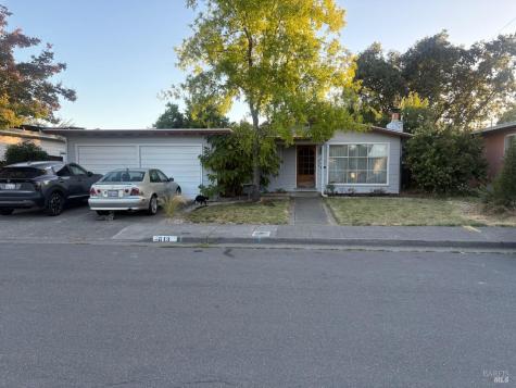 613 Ashbury Avenue Santa Rosa CA 95404