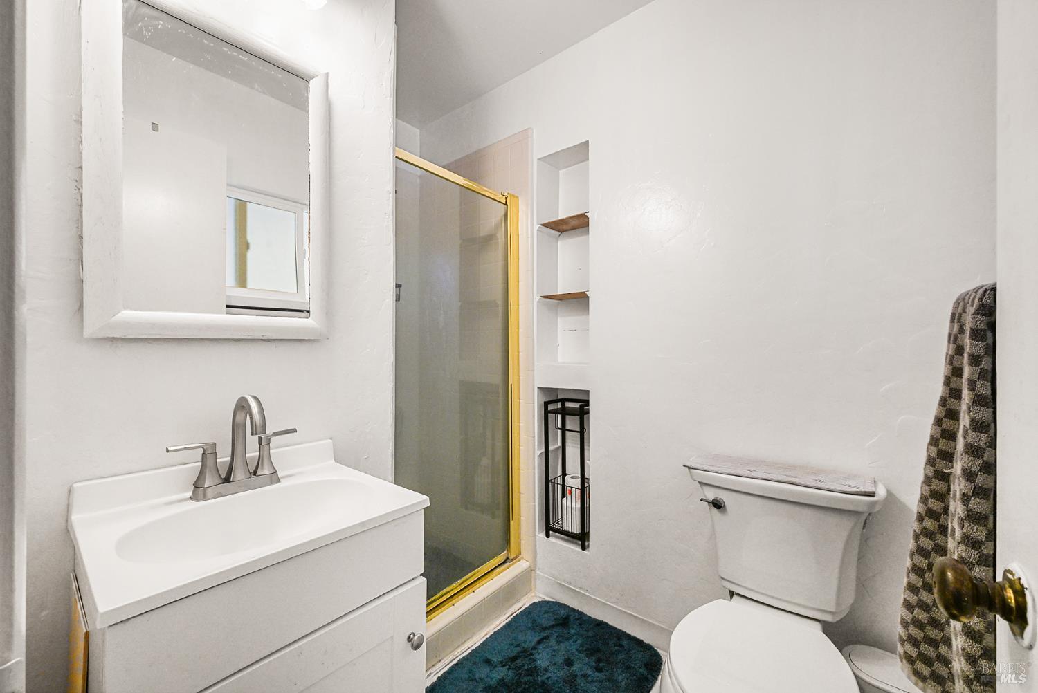 613 Ashbury Avenue Santa Rosa CA 95404