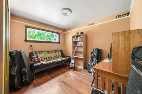613 Ashbury Avenue Santa Rosa CA 95404