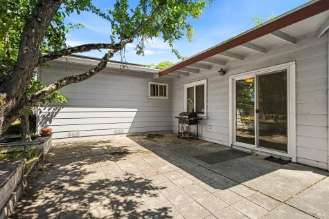 613 Ashbury Avenue Santa Rosa CA 95404