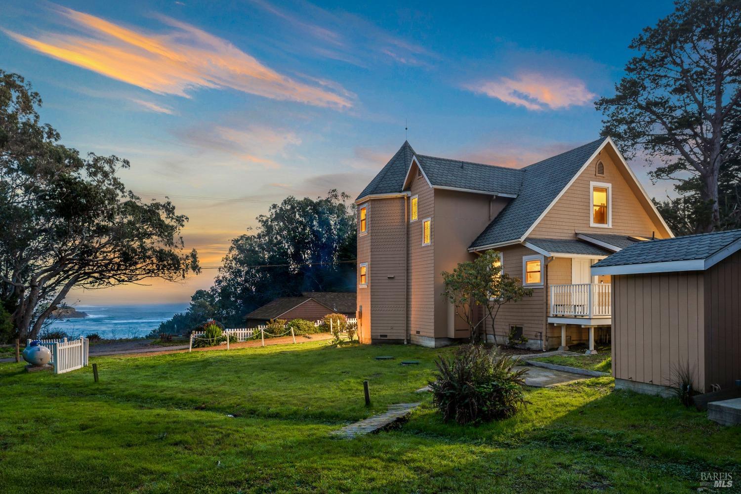 45180 Headlands Drive Mendocino CA 95460