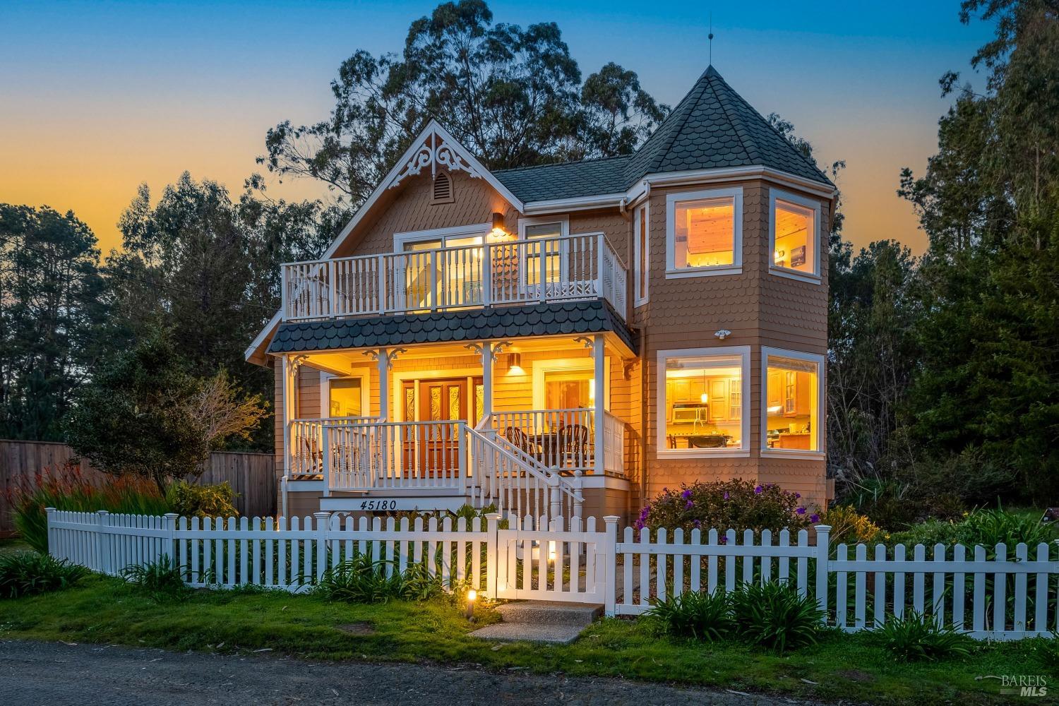 45180 Headlands Drive Mendocino CA 95460