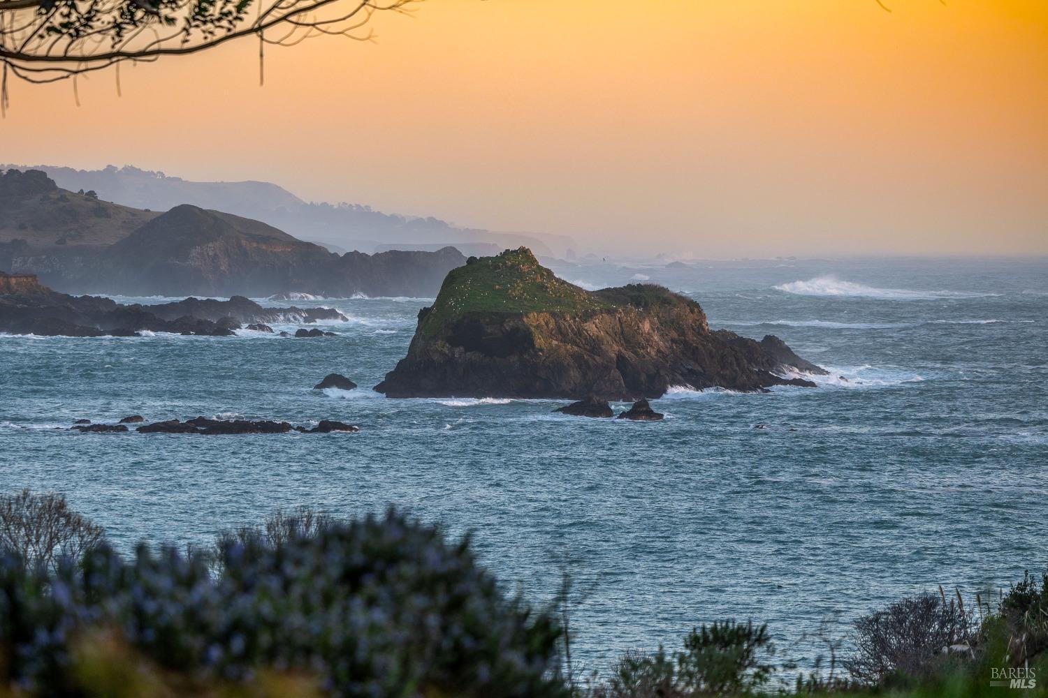 45180 Headlands Drive Mendocino CA 95460