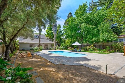 438 Matheson Street Healdsburg CA 95448