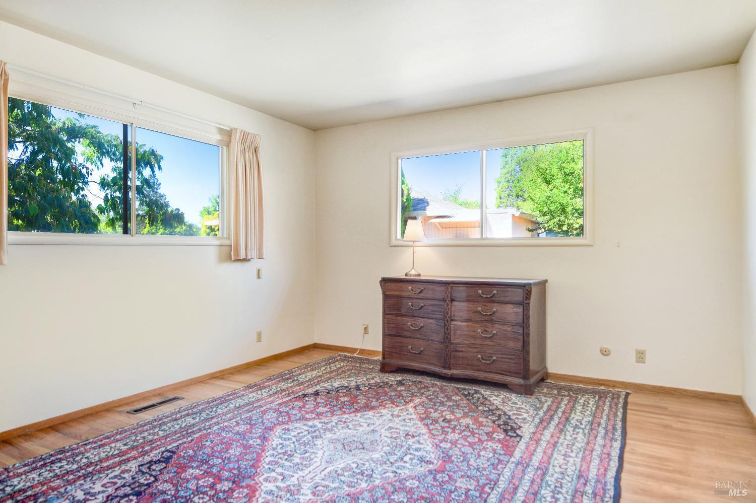 2040 Olive Avenue St. Helena CA 94574