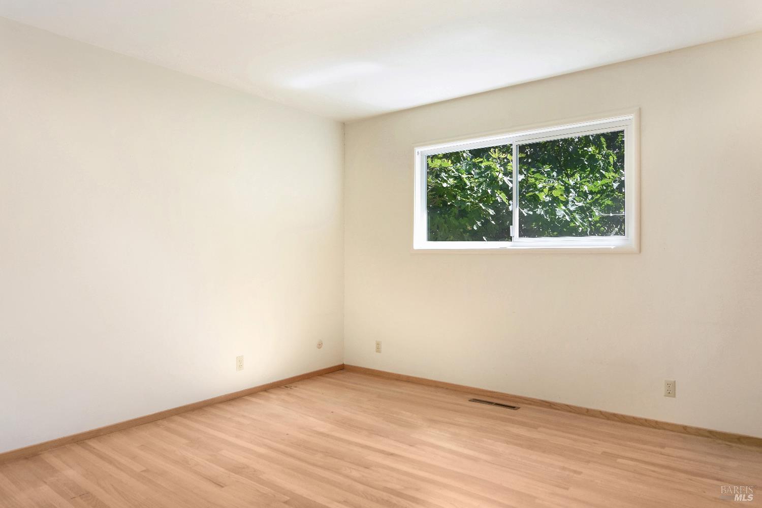 2040 Olive Avenue St. Helena CA 94574