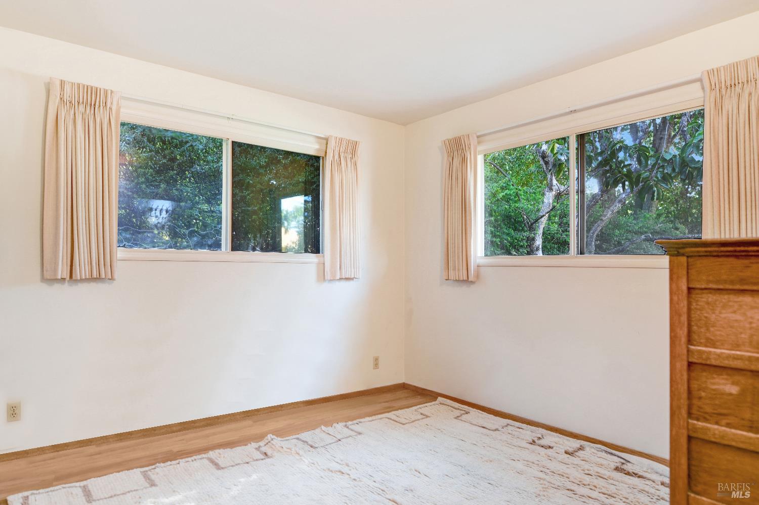 2040 Olive Avenue St. Helena CA 94574