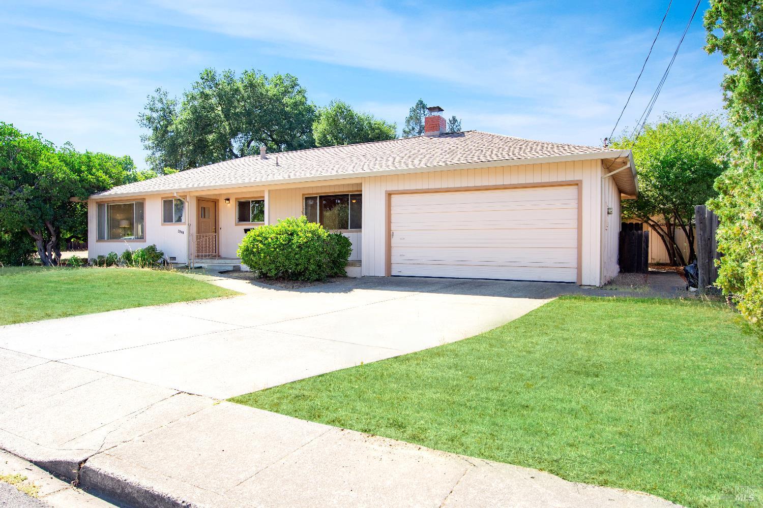 2040 Olive Avenue St. Helena CA 94574