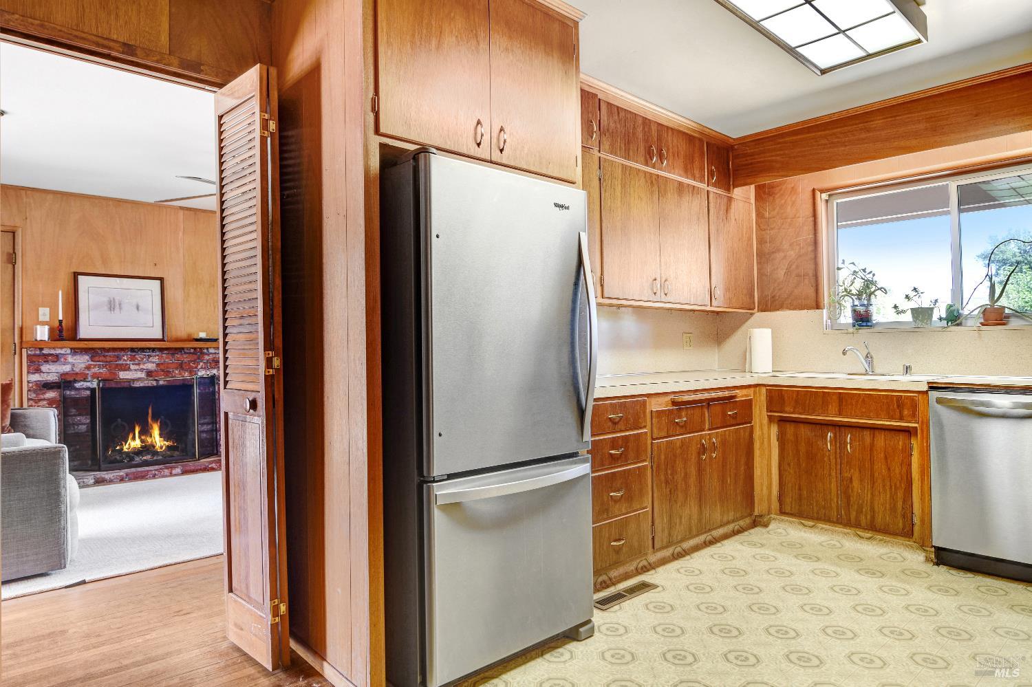 2040 Olive Avenue St. Helena CA 94574