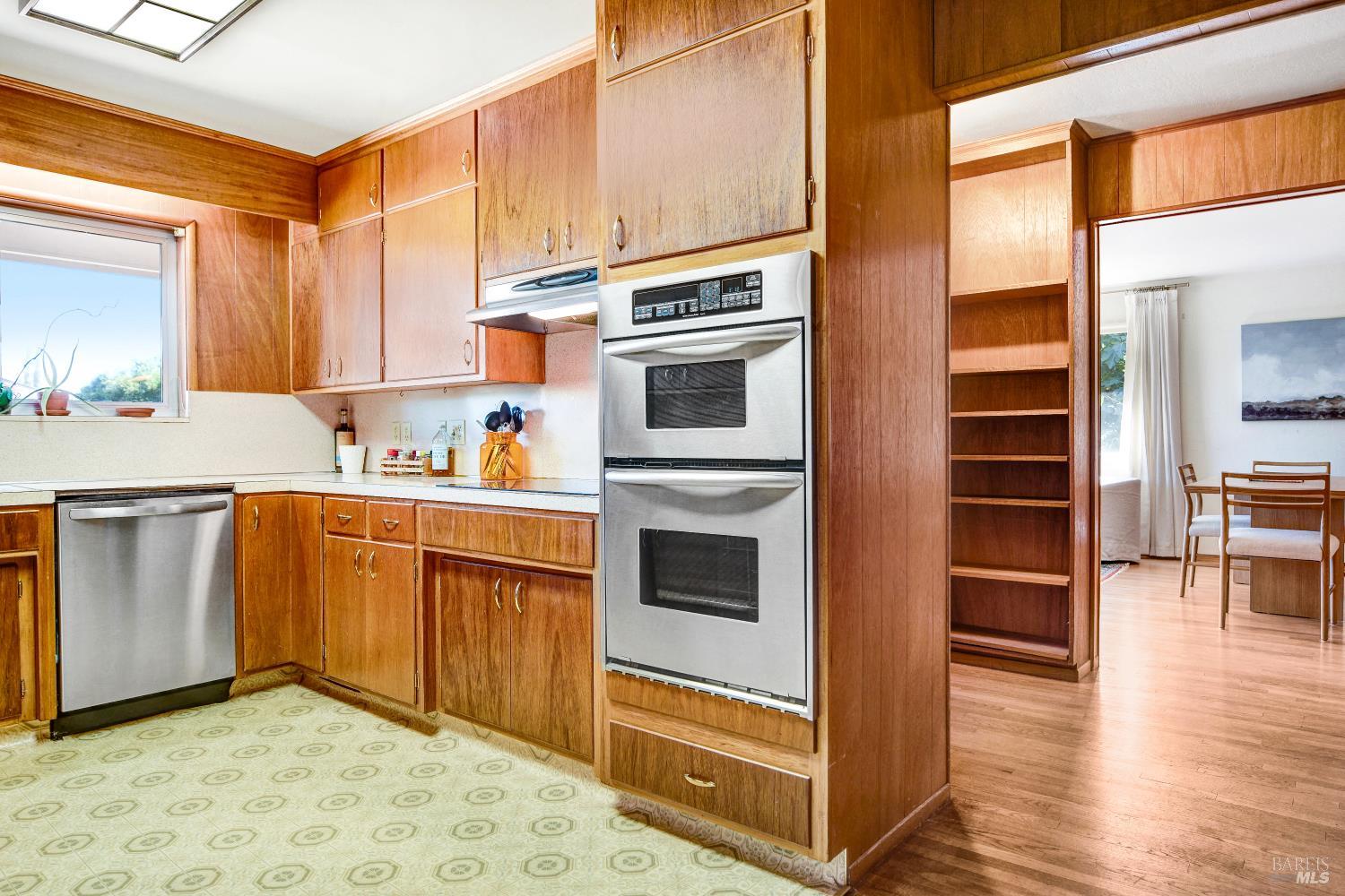 2040 Olive Avenue St. Helena CA 94574
