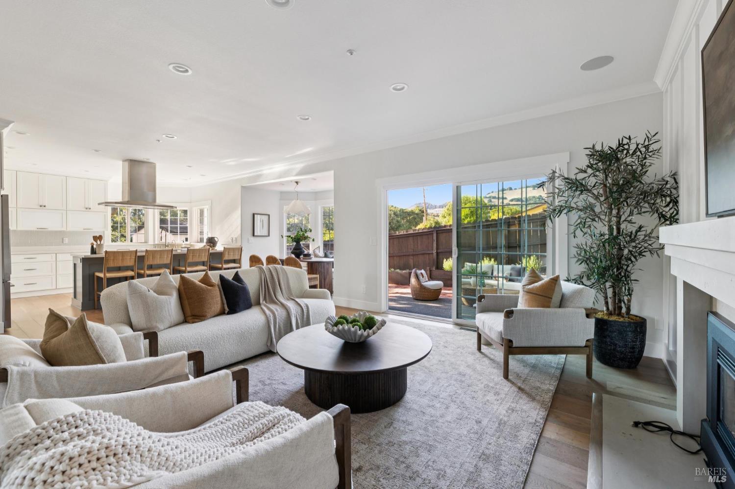 4 Rondee Lane Novato CA 94945