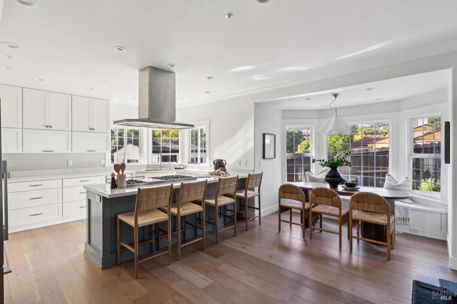 4 Rondee Lane Novato CA 94945