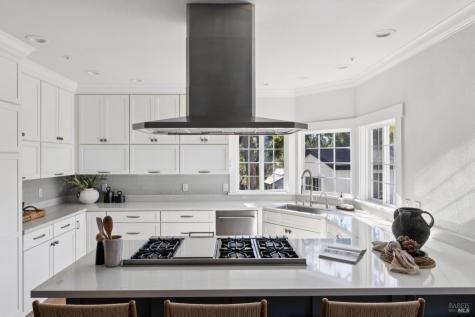 4 Rondee Lane Novato CA 94945