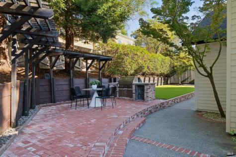 4 Rondee Lane Novato CA 94945