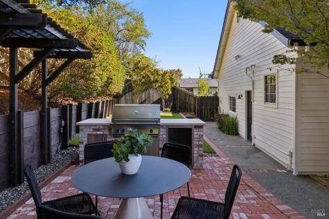 4 Rondee Lane Novato CA 94945