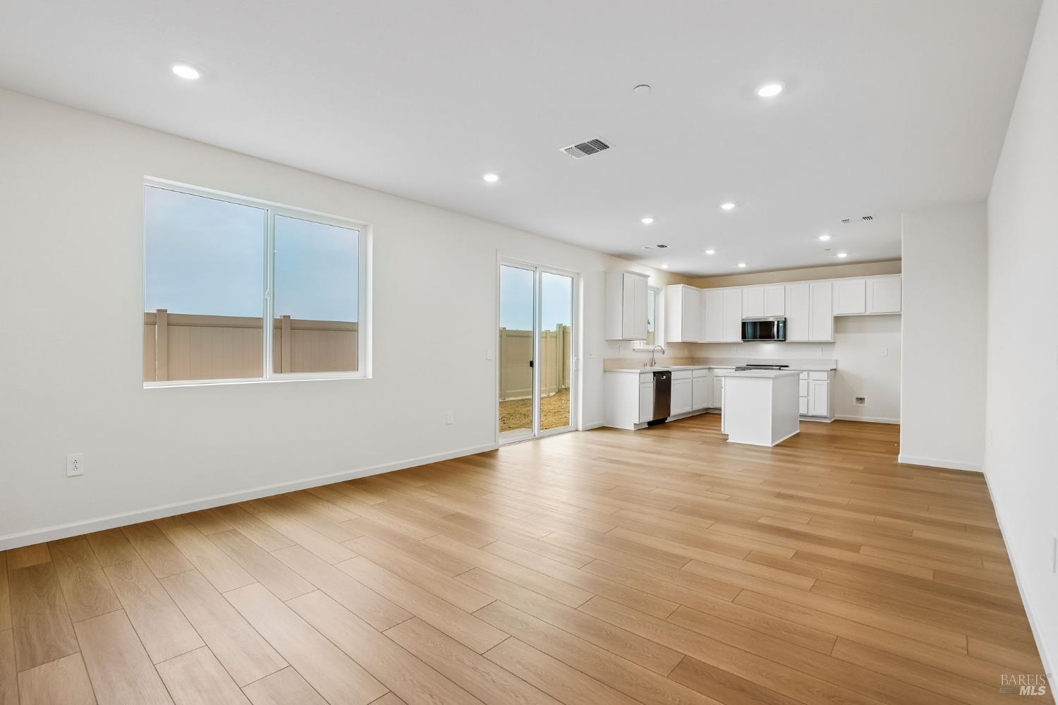 5884 Trailblaze Drive Fairfield CA 94533
