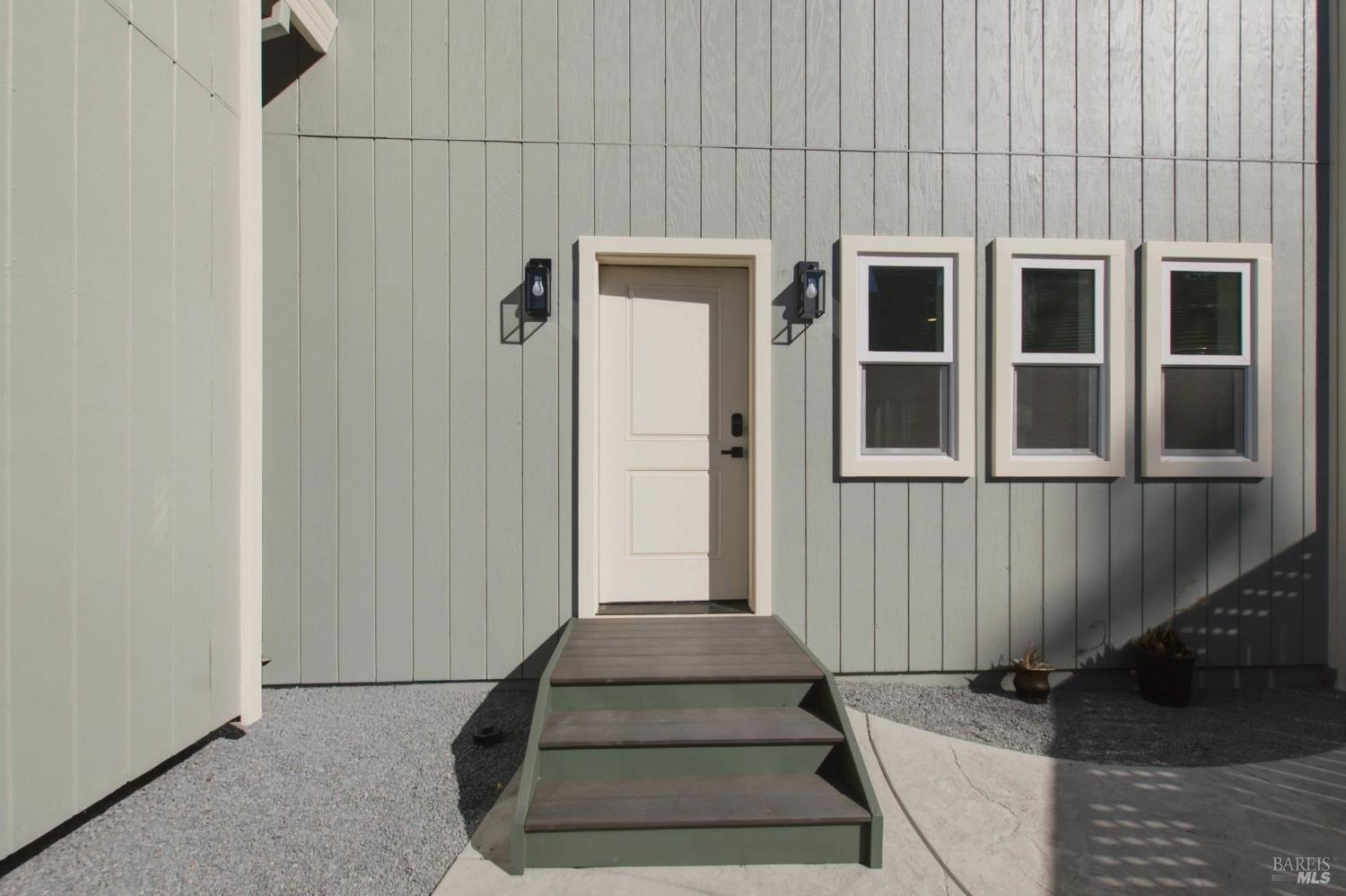 7200 Roxanne Lane Rohnert Park CA 94928