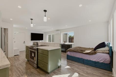 7200 Roxanne Lane Rohnert Park CA 94928