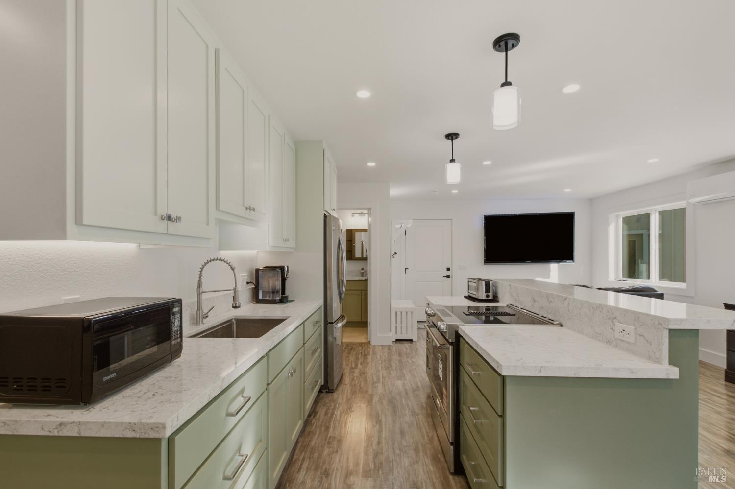 7200 Roxanne Lane Rohnert Park CA 94928