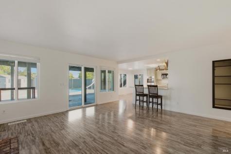 7200 Roxanne Lane Rohnert Park CA 94928
