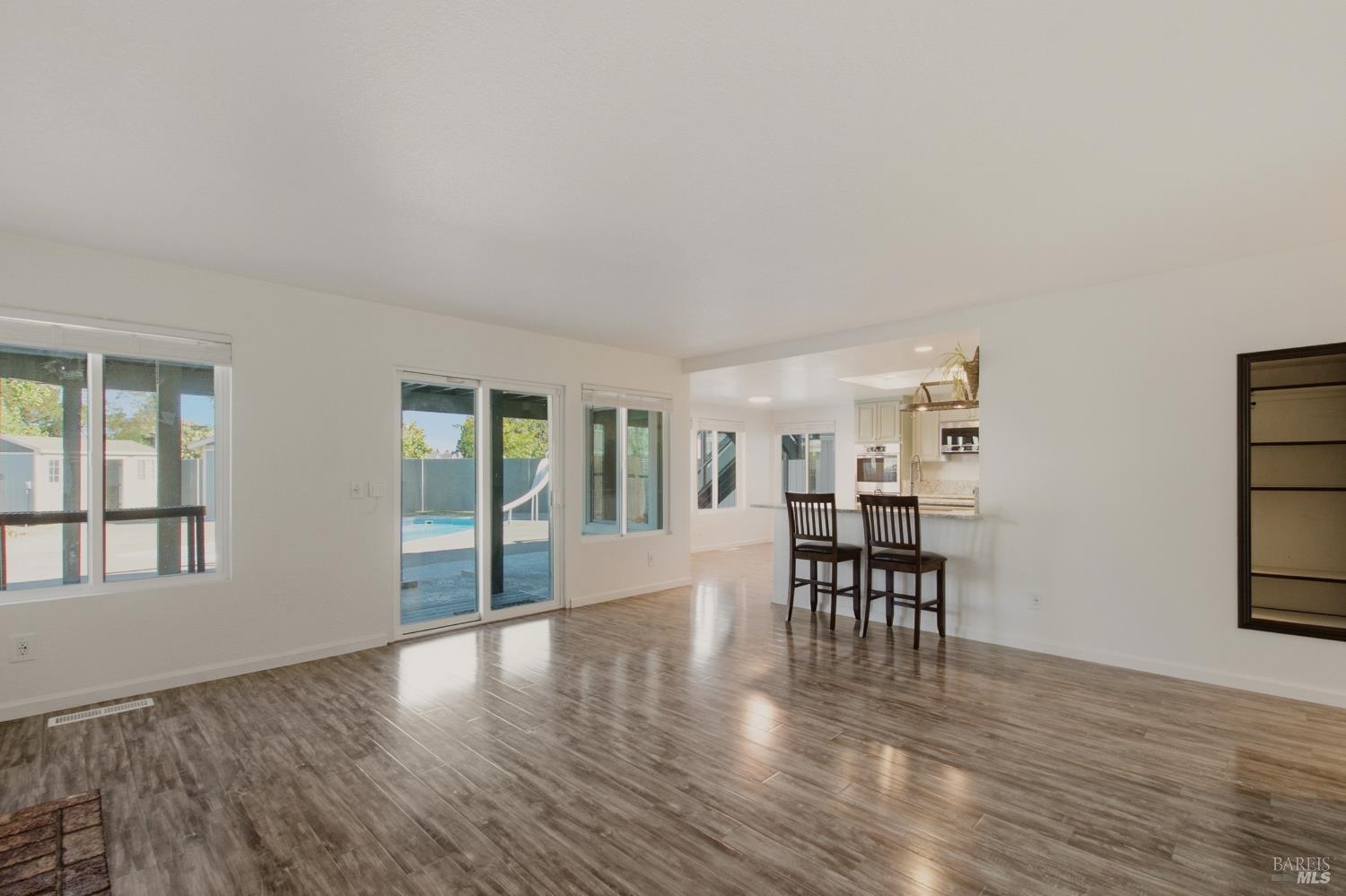 7200 Roxanne Lane Rohnert Park CA 94928