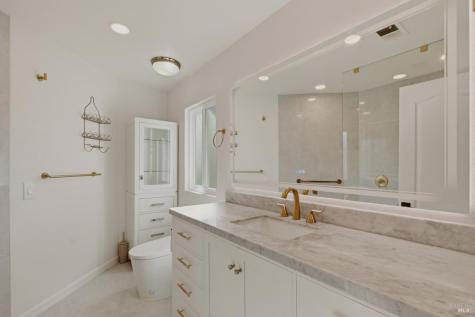 7200 Roxanne Lane Rohnert Park CA 94928