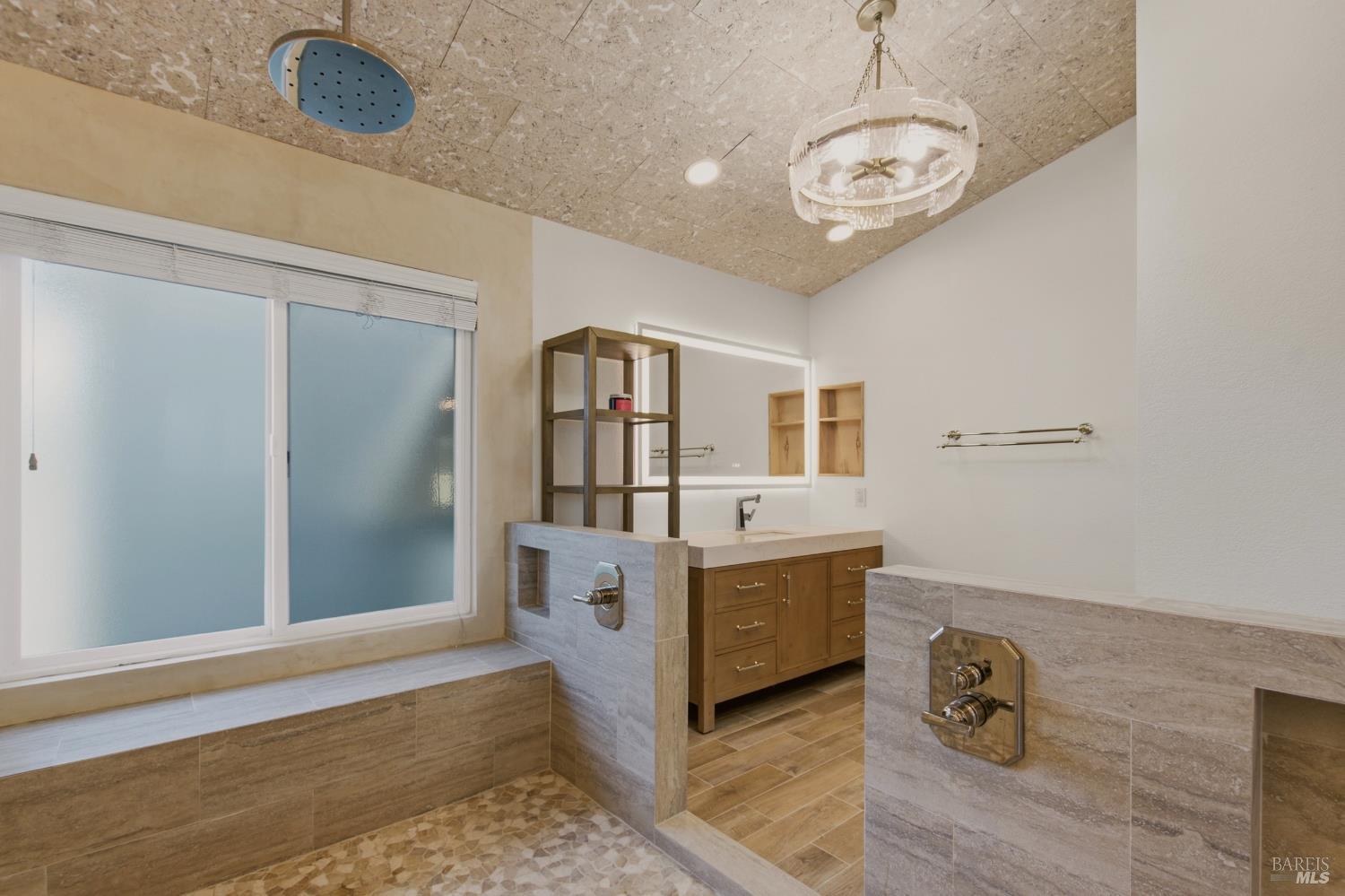 7200 Roxanne Lane Rohnert Park CA 94928