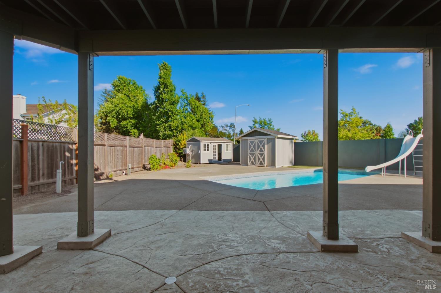 7200 Roxanne Lane Rohnert Park CA 94928