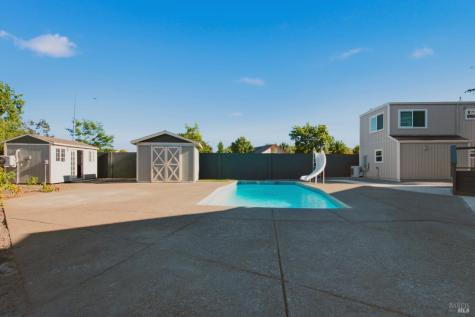 7200 Roxanne Lane Rohnert Park CA 94928