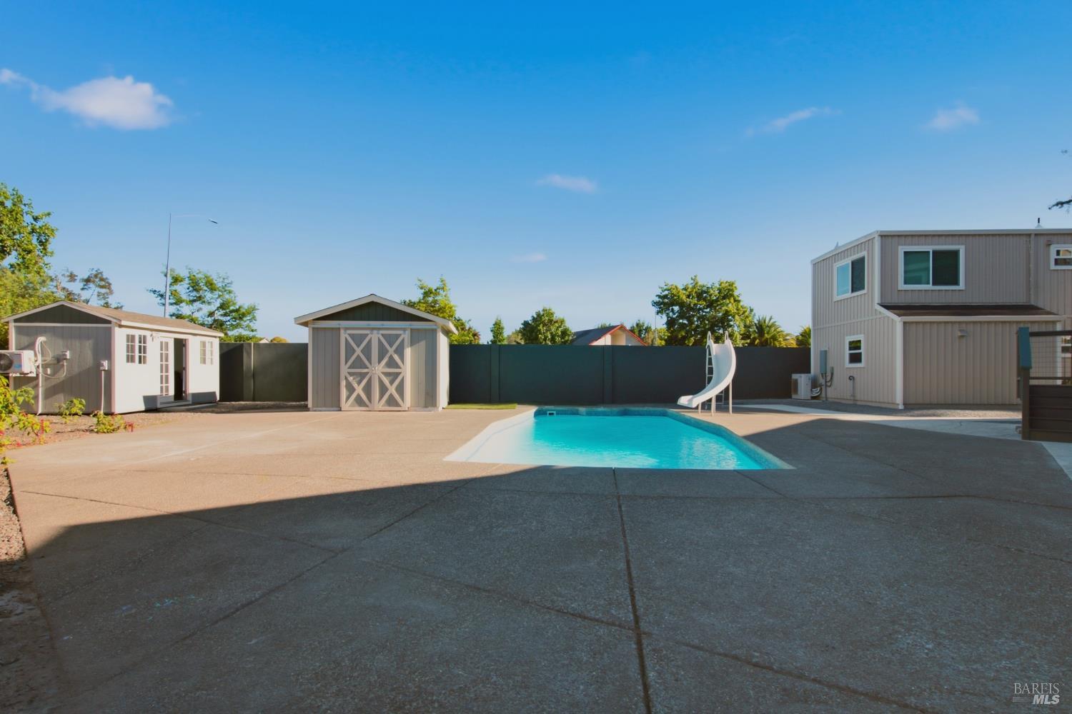 7200 Roxanne Lane Rohnert Park CA 94928