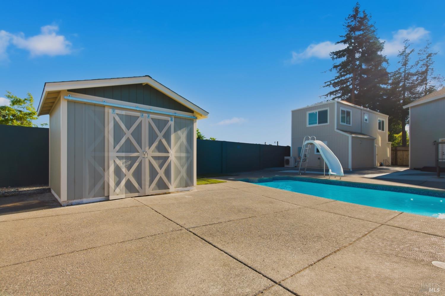 7200 Roxanne Lane Rohnert Park CA 94928
