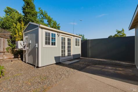 7200 Roxanne Lane Rohnert Park CA 94928