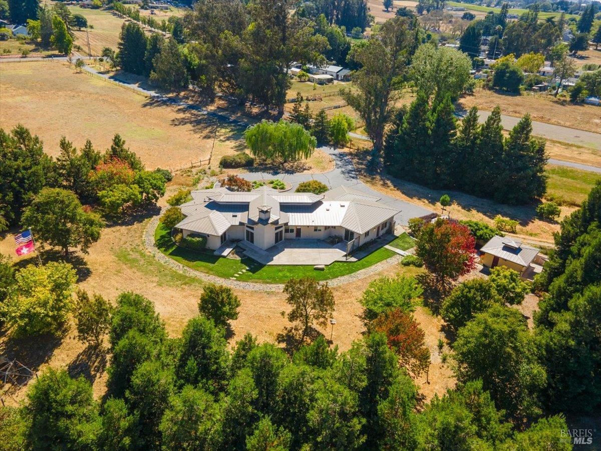 5185 Hessel Road Sebastopol CA 95472