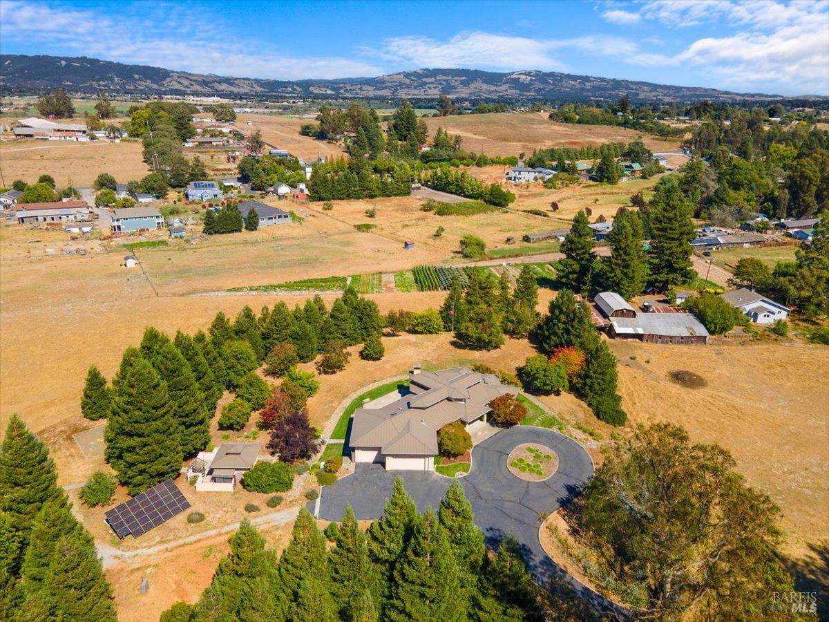 5185 Hessel Road Sebastopol CA 95472