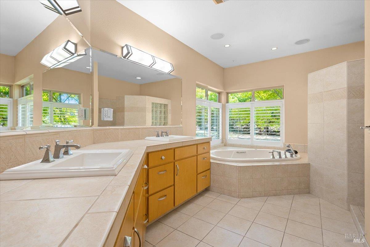 5185 Hessel Road Sebastopol CA 95472