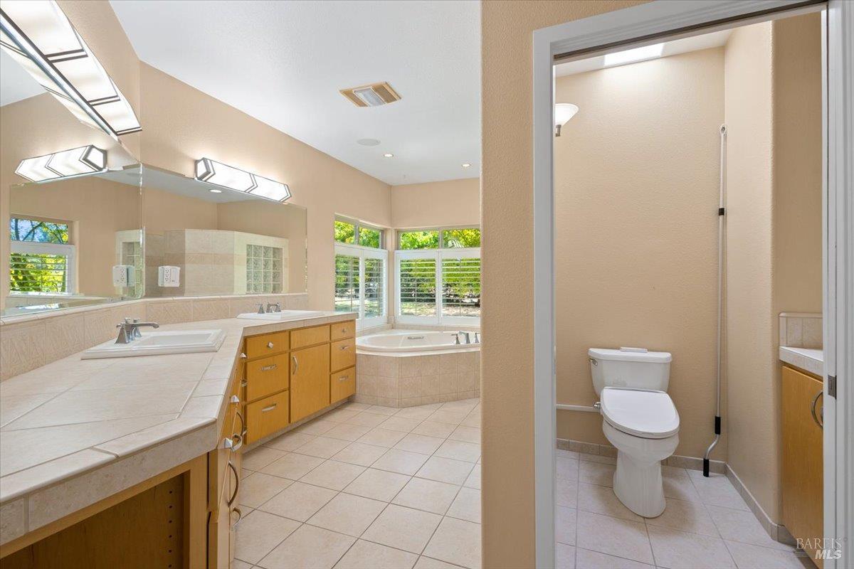 5185 Hessel Road Sebastopol CA 95472