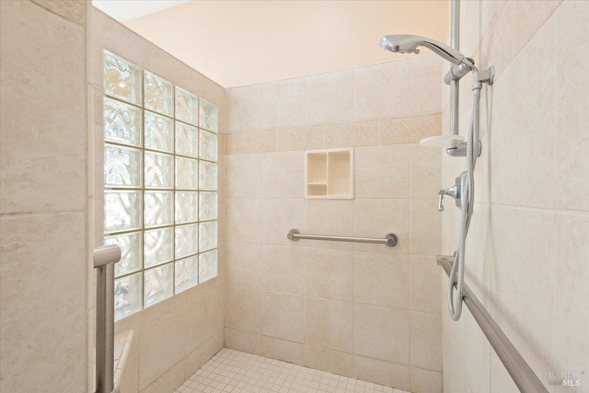 5185 Hessel Road Sebastopol CA 95472