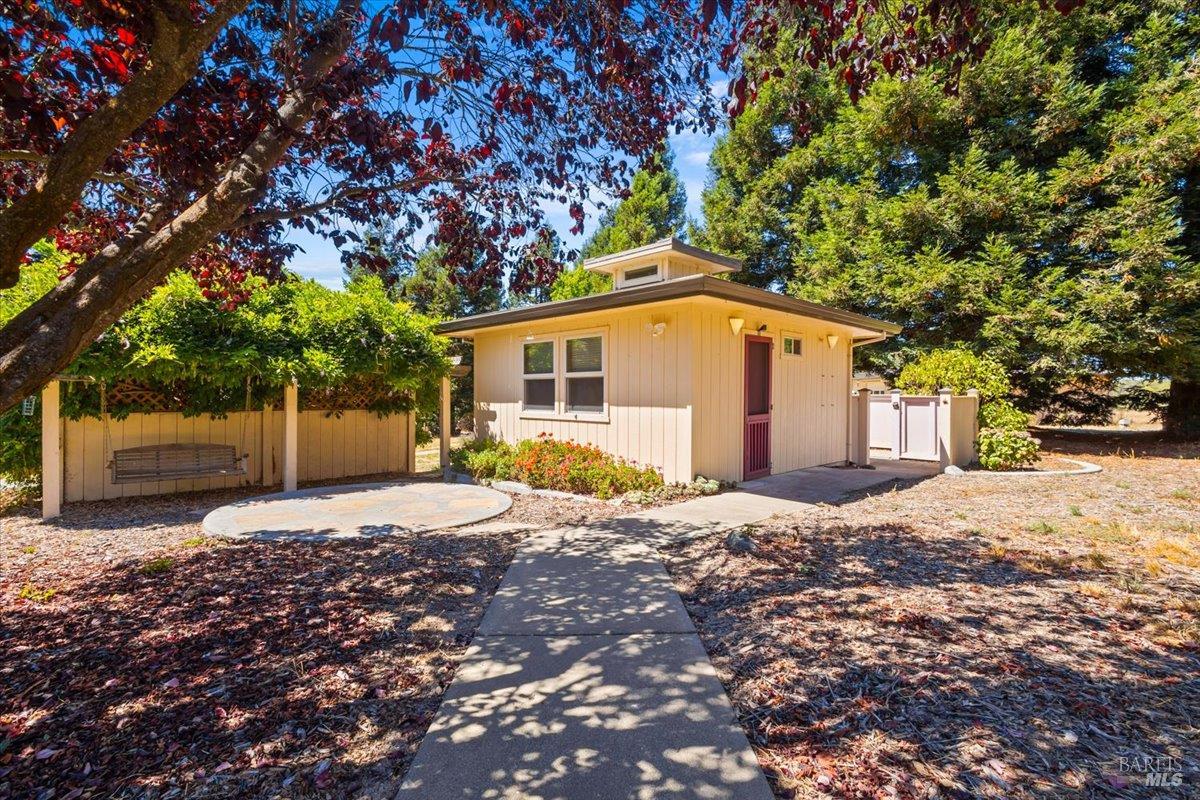 5185 Hessel Road Sebastopol CA 95472