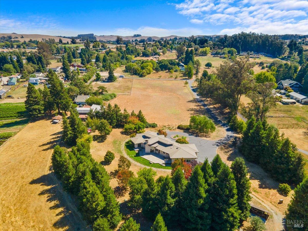 5185 Hessel Road Sebastopol CA 95472
