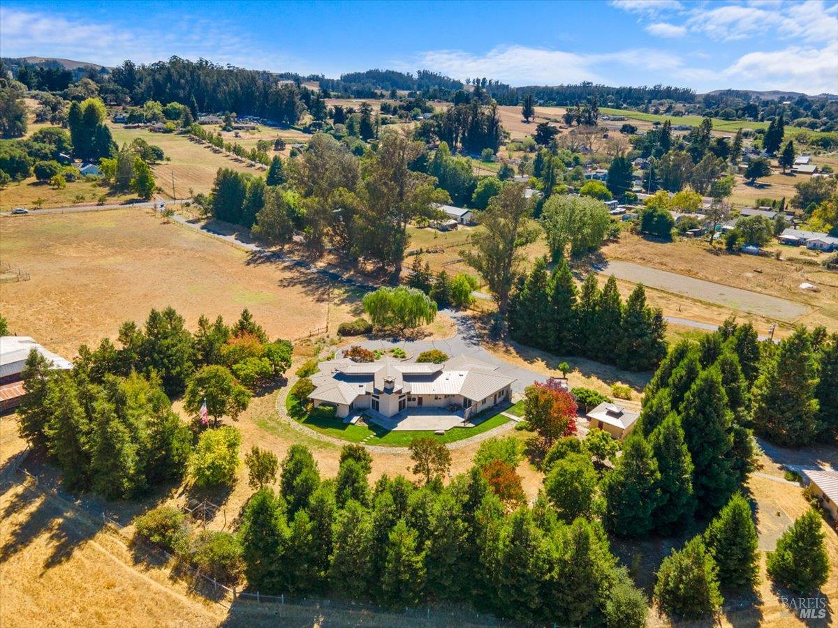 5185 Hessel Road Sebastopol CA 95472