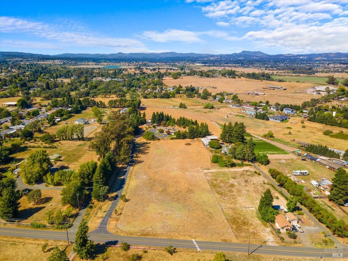 5185 Hessel Road Sebastopol CA 95472