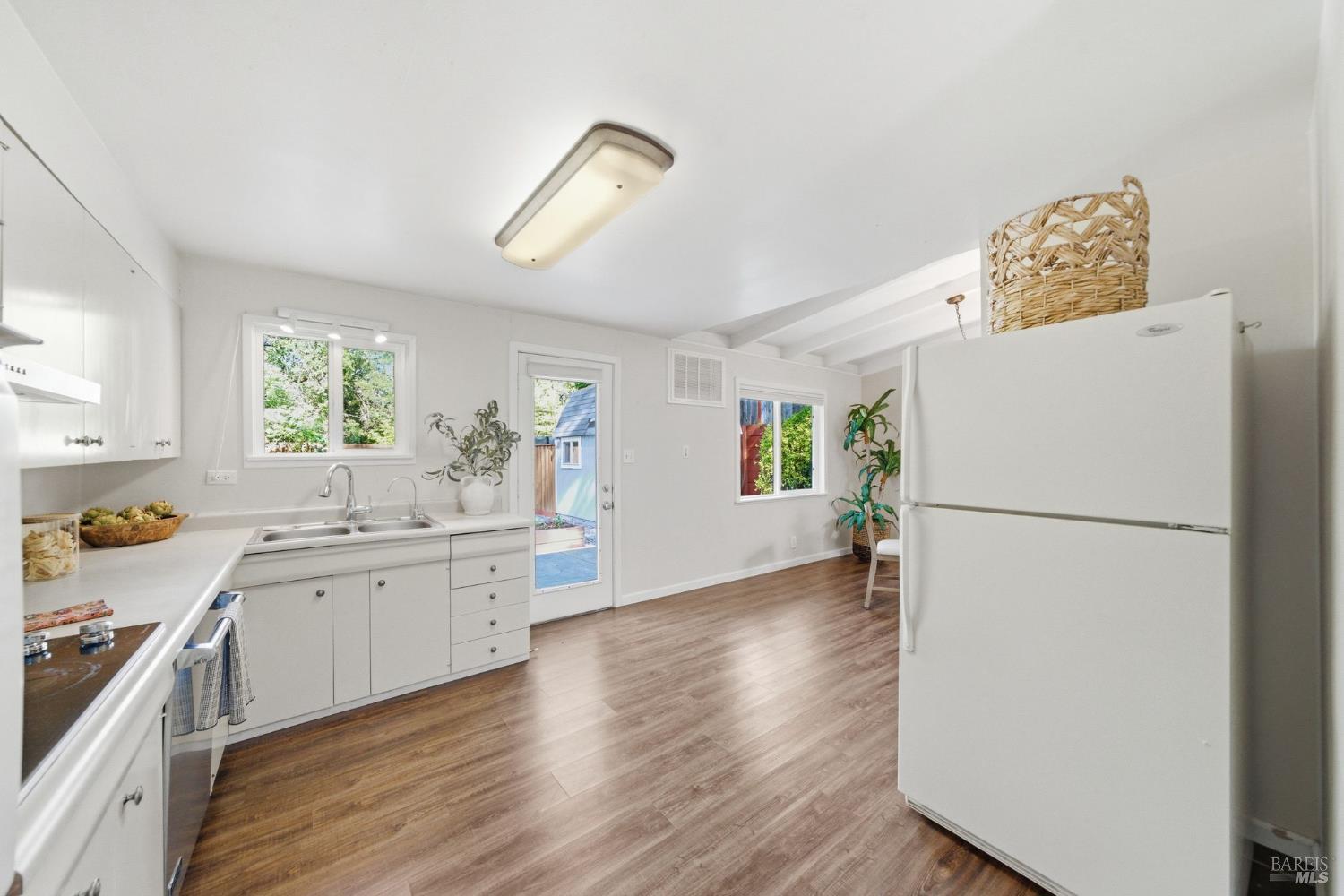 8843 Marianna Drive Forestville CA 95436